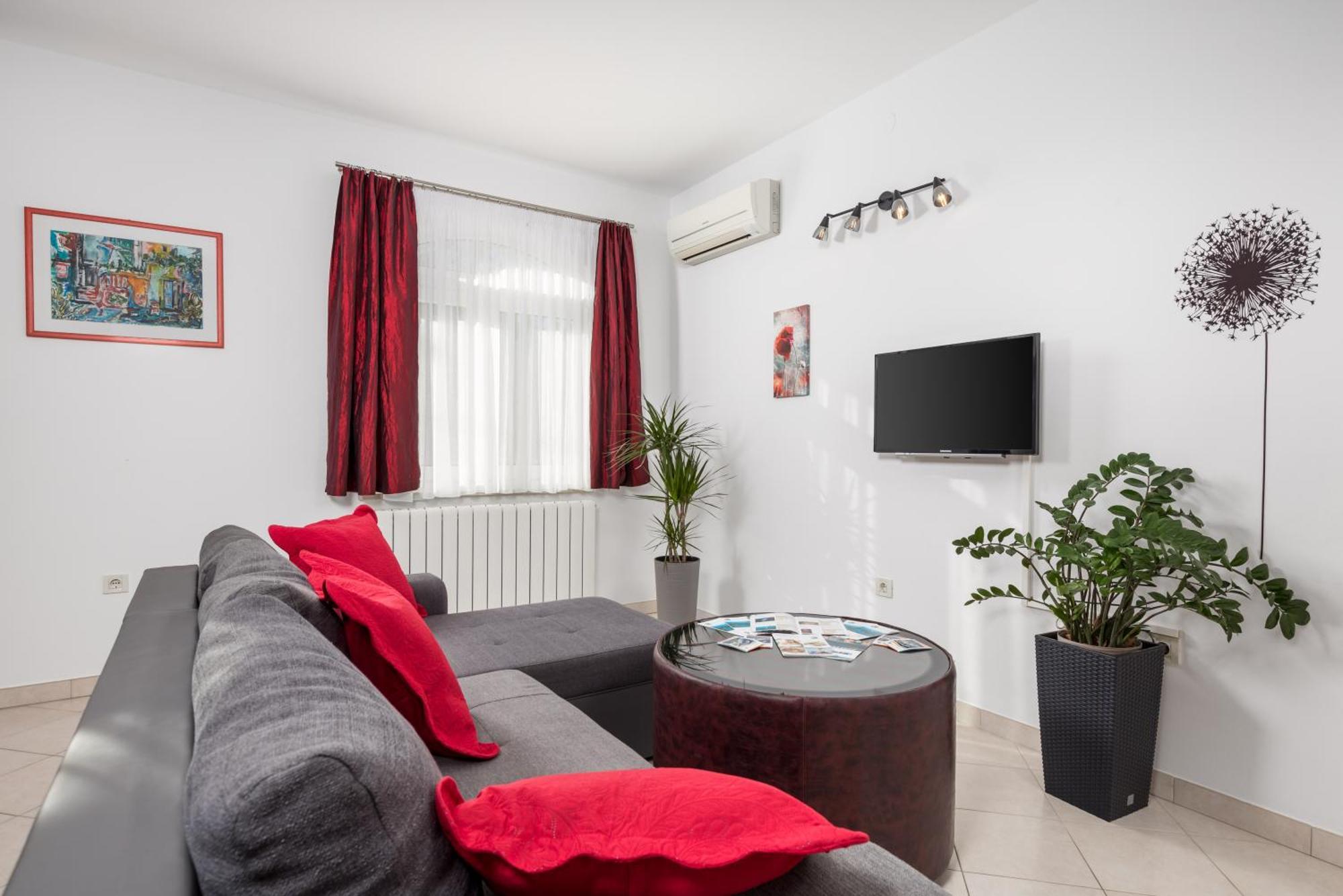 Apartments Kovacic Kraljevica Buitenkant foto