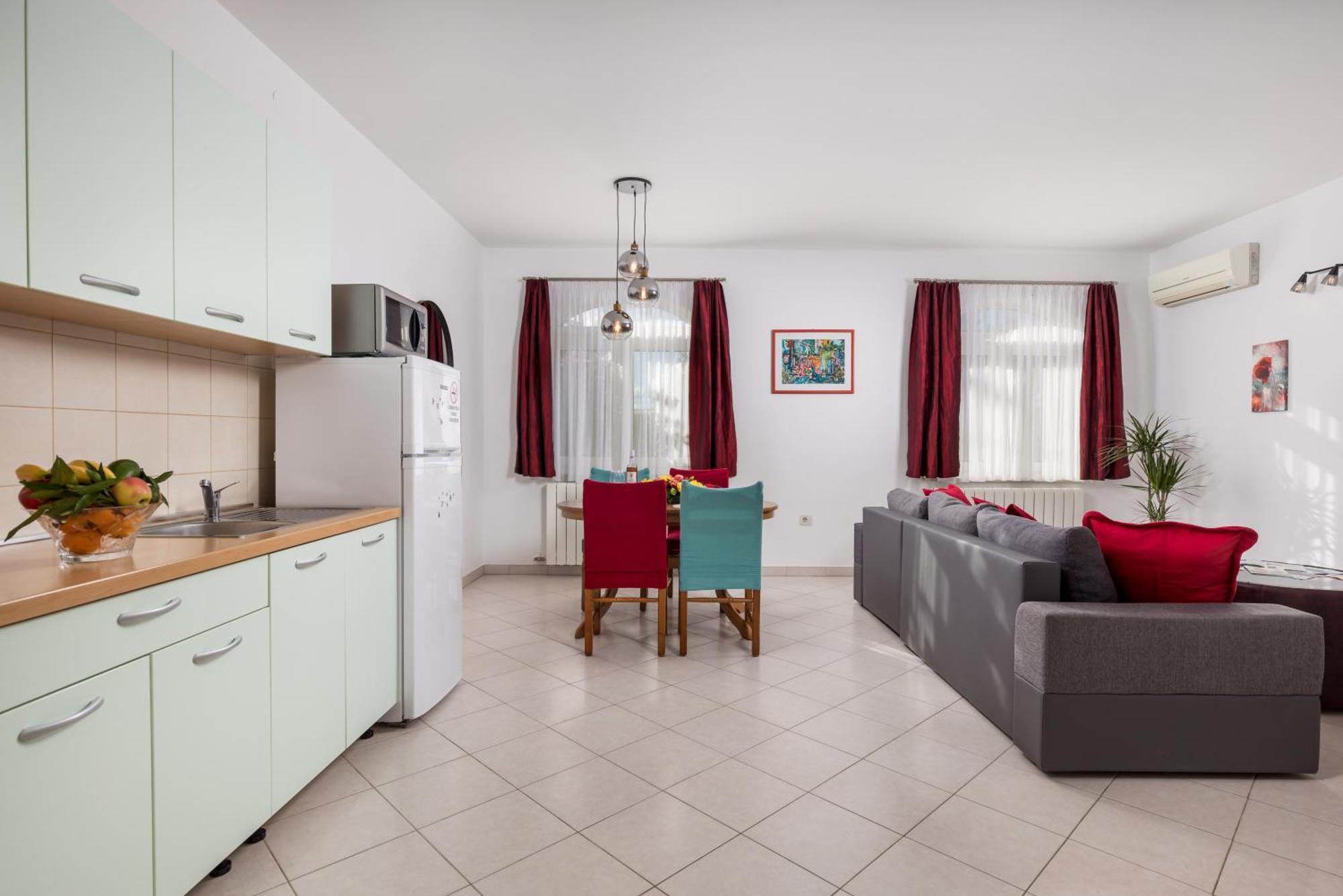Apartments Kovacic Kraljevica Buitenkant foto